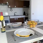 Torre 6- Vista Cidade, Aconchegante, 80mt Praia, Wifi * Quarteira
