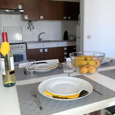 Torre 6- Vista Cidade, Aconchegante, 80mt Praia, Wifi * Quarteira
