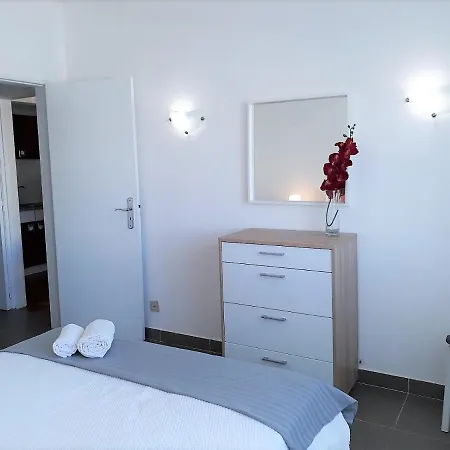 Torre 6- Vista Cidade, Aconchegante, 80mt Praia, Wifi Quarteira