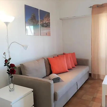 Torre 6- Vista Cidade, Aconchegante, 80mt Praia, Wifi