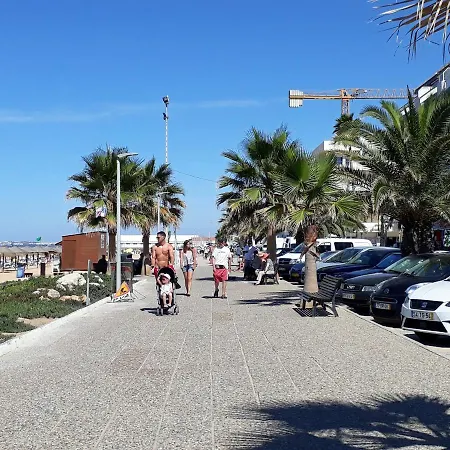 Torre 6- Vista Cidade, Aconchegante, 80mt Praia, Wifi דירה