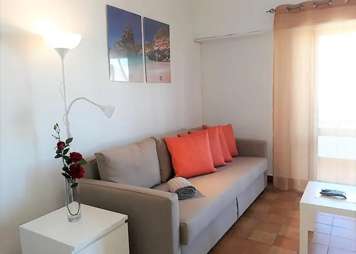 Torre 6- Vista Cidade, Aconchegante, 80mt Praia, Wifi