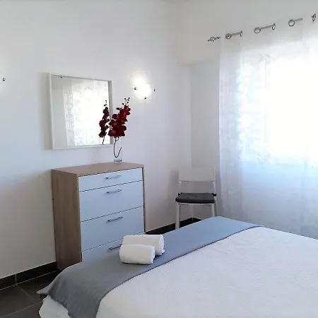 Torre 6- Vista Cidade, Aconchegante, 80mt Praia, Wifi 公寓 *
